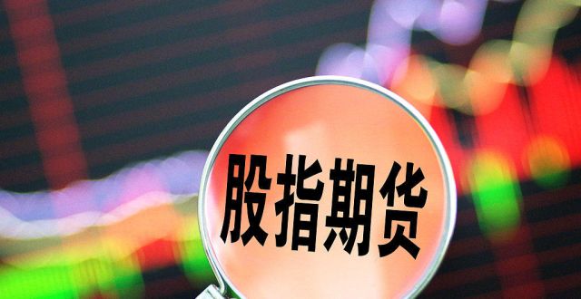 美元继续高位横盘 经济衰退也无法阻止金价下跌？